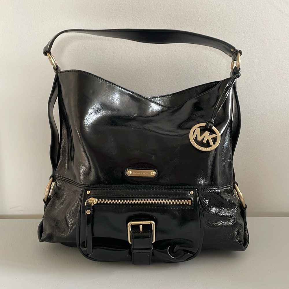 MICHAEL KORS | Patent Leather Boho Bag